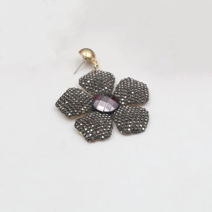 1 Piece Simple Style Classic Style Flower Inlay Iron Rhinestones Drop Earrings