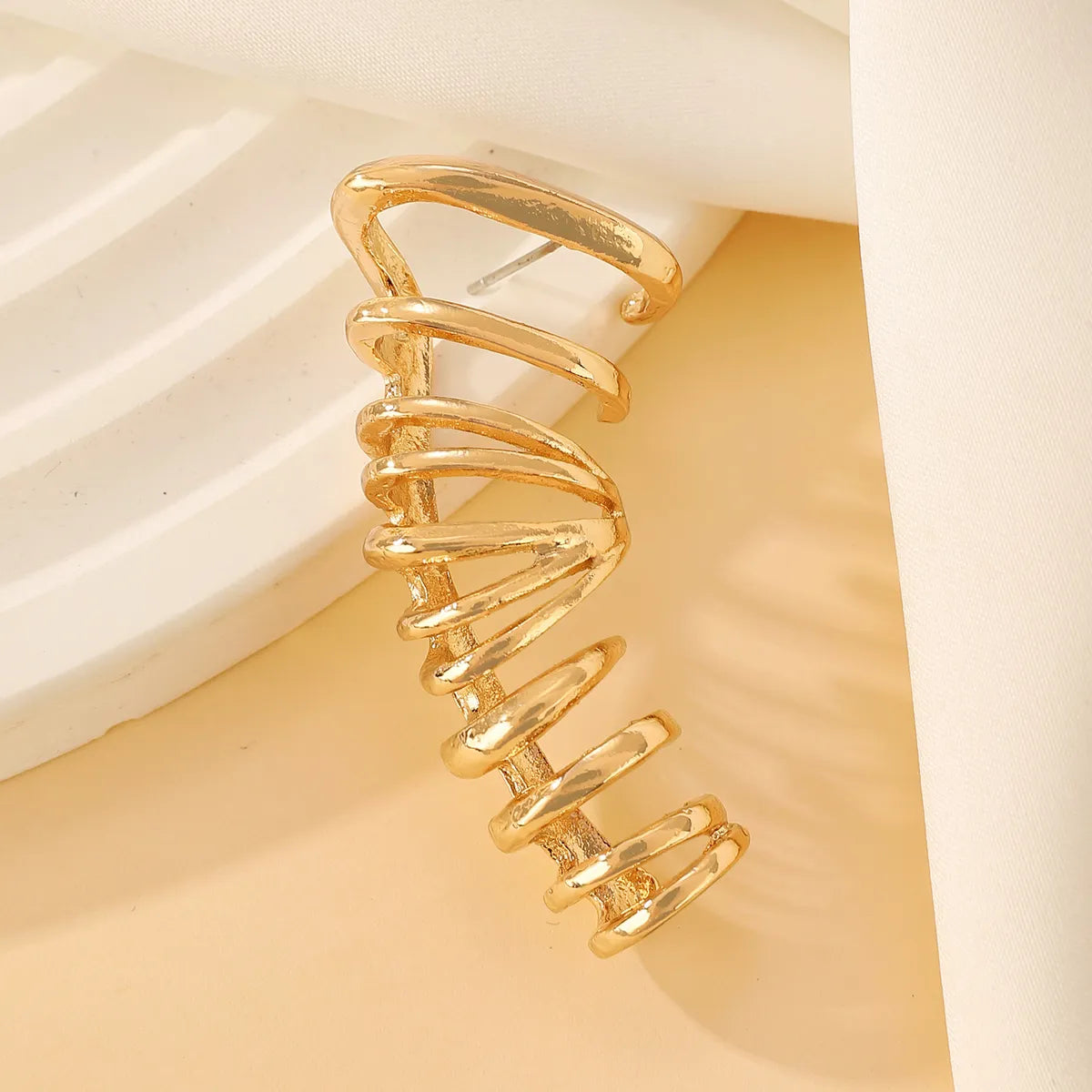 1 Piece Simple Style Classic Style Solid Color Alloy Ear Cuffs