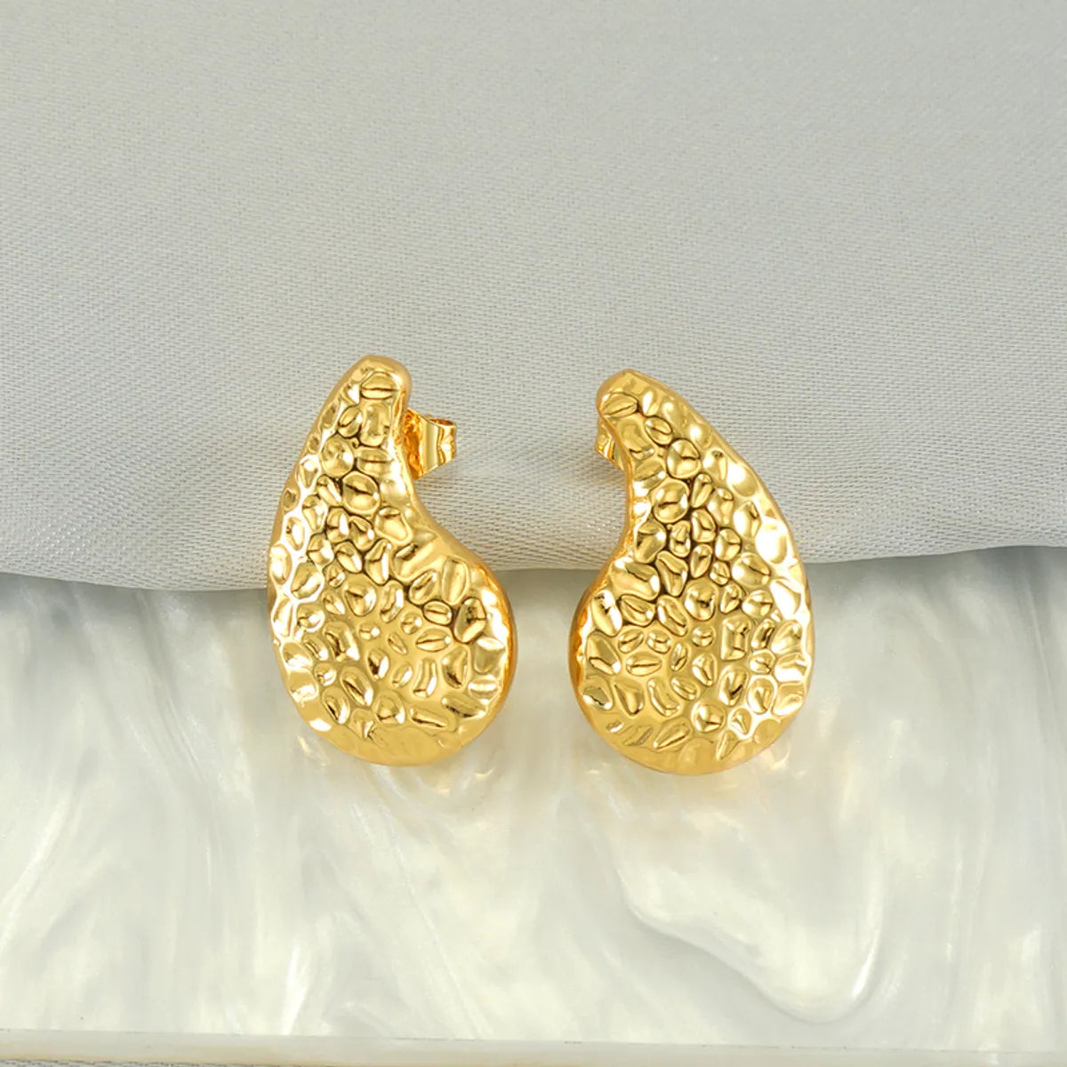 1 Piece Simple Style Commute Solid Color Plating Stainless Steel 18k Gold Plated Ear Studs