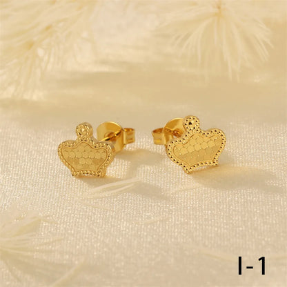 1 Piece Simple Style Cross Heart Shape Crown Plating Copper 18k Gold Plated Ear Studs