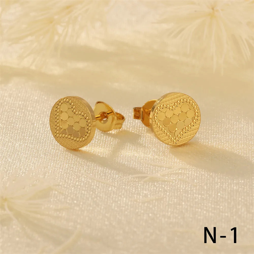 1 Piece Simple Style Cross Heart Shape Crown Plating Copper 18k Gold Plated Ear Studs