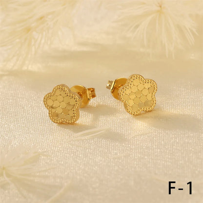 1 Piece Simple Style Cross Heart Shape Crown Plating Copper 18k Gold Plated Ear Studs