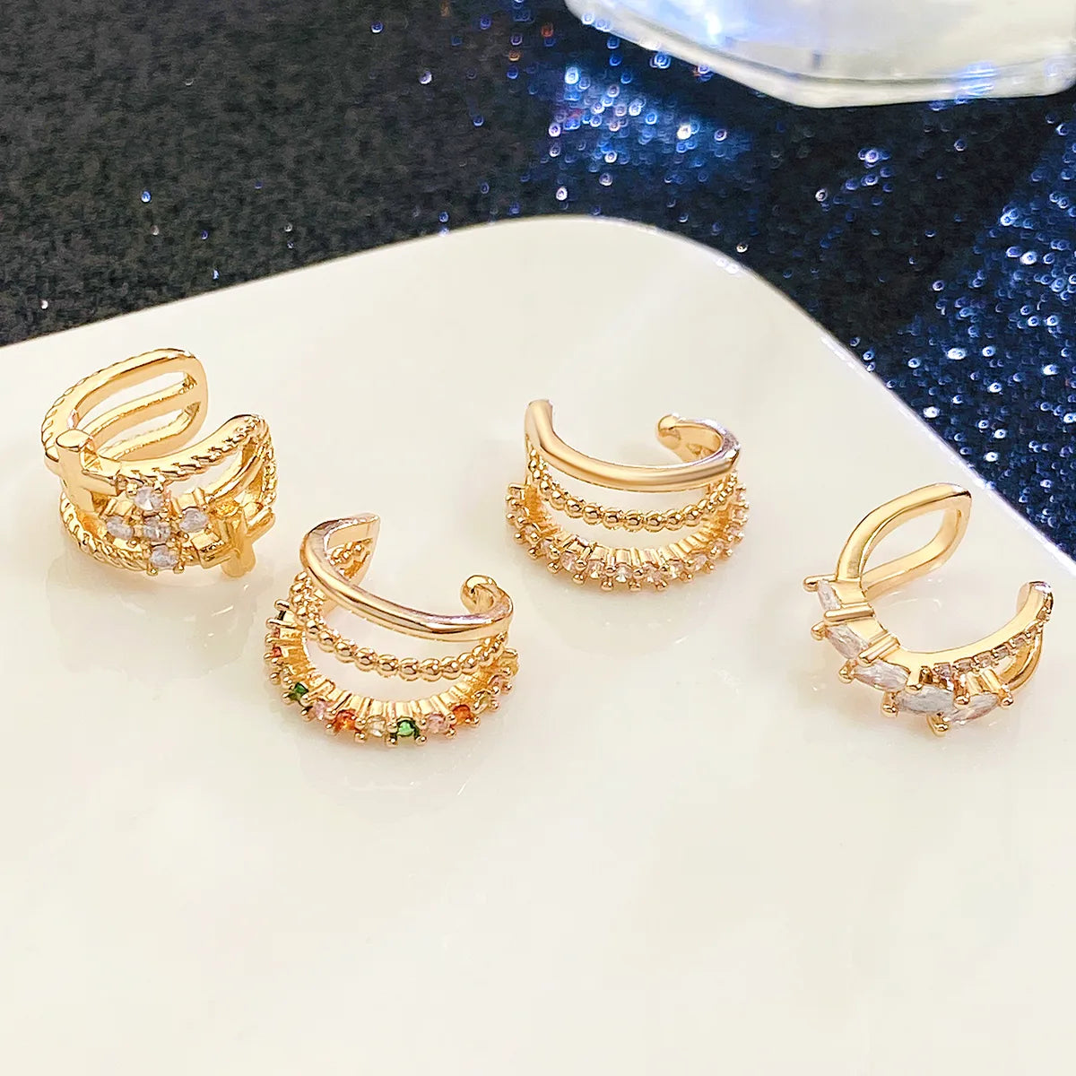 1 Piece Simple Style Geometric Plating Inlay Copper Rhinestones Gold Plated Silver Plated Ear Cuffs