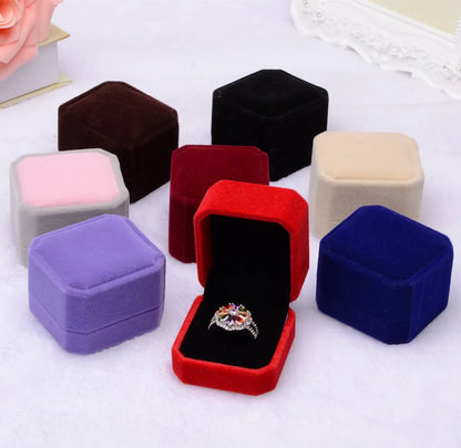 1 Piece Simple Style Geometric Solid Color Flannel Jewelry Boxes