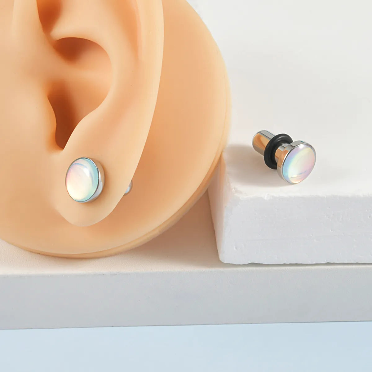 1 Piece Simple Style Gradient Color Stainless Steel Glitter Film Auricle Ear Studs