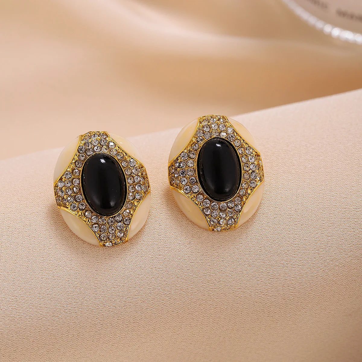 1 Piece Simple Style Oval Inlay Zinc Alloy Rhinestones Ear Studs