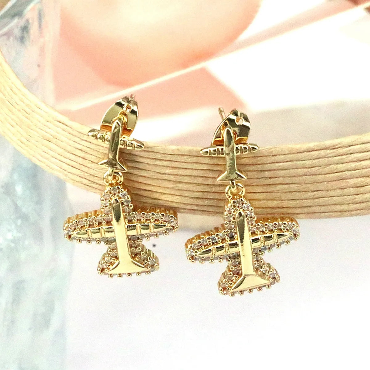 1 Piece Simple Style Shiny Airplane Plating Inlay Copper Zircon 18k Gold Plated Drop Earrings