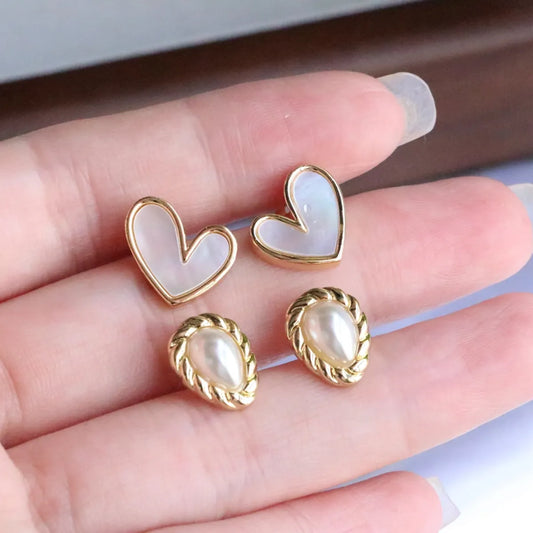 1 Piece Simple Style Shiny Heart Shape Plating Inlay Copper Pearl 18k Gold Plated Ear Studs