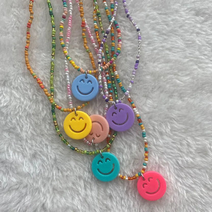 1 Piece Simple Style Smile Face Resin Beaded Women'S Pendant Necklace