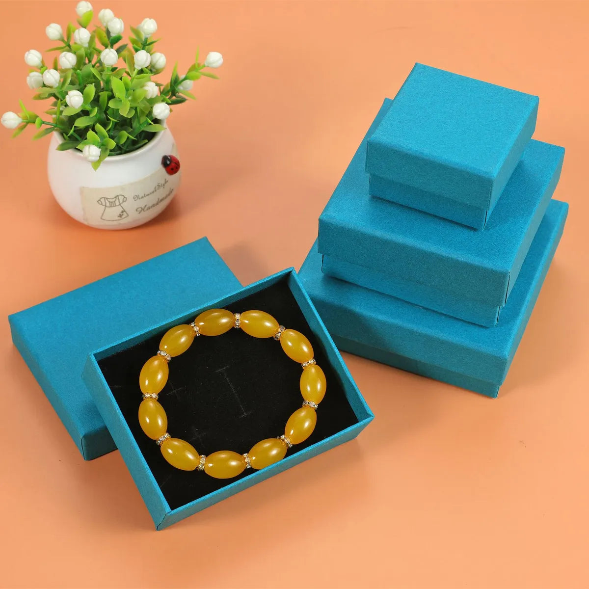 1 Piece Simple Style Solid Color Paper Jewelry Boxes