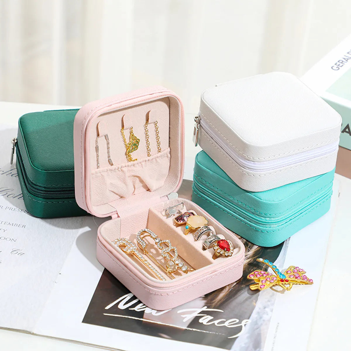 Simple Style Solid Color Pu Leather Plastic Flannel Jewelry Boxes