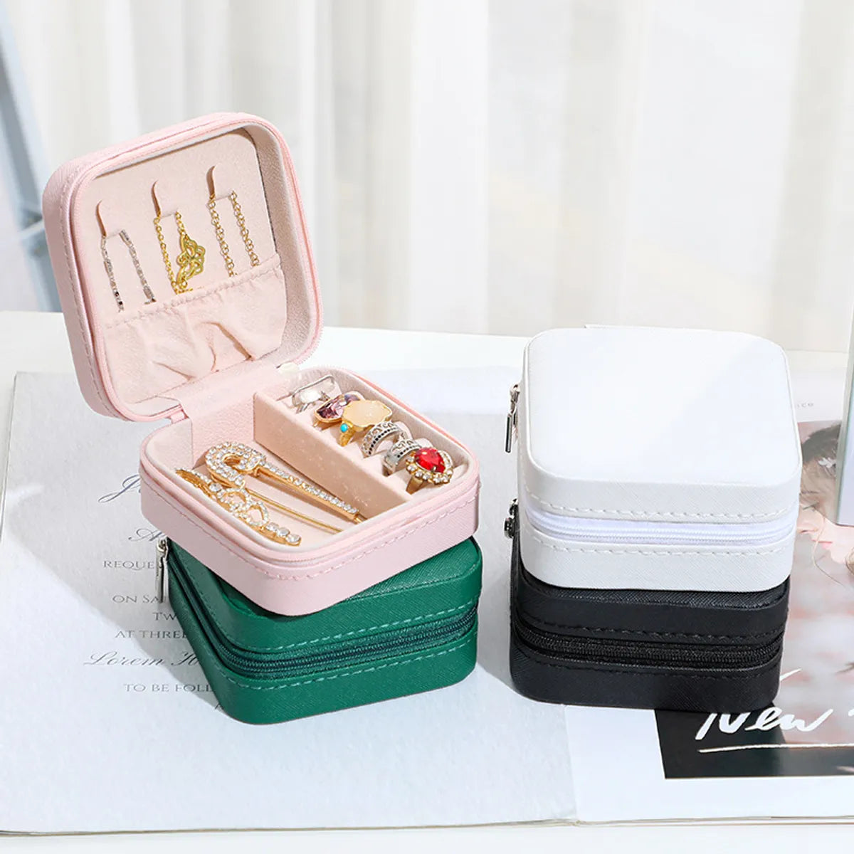 Simple Style Solid Color Pu Leather Plastic Flannel Jewelry Boxes