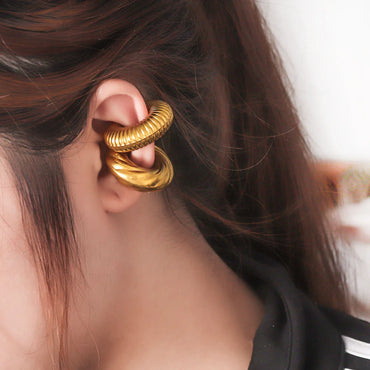 1 Piece Simple Style Solid Color Titanium Steel Gold Plated Ear Cuffs