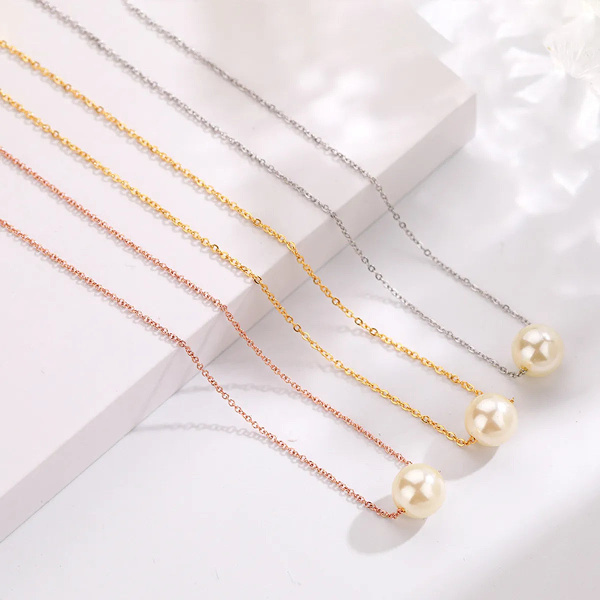 1 Piece Simple Style Solid Color Titanium Steel Inlay Artificial Pearls Necklace