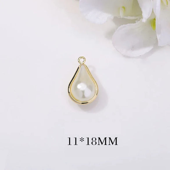 1 Piece Simple Style Water Droplets Copper Plating Inlay Pendant Jewelry Accessories