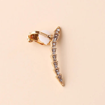 1 Piece Sweet Artistic Shiny Triangle Inlay Zinc Alloy Rhinestones Gold Plated Ear Cuffs