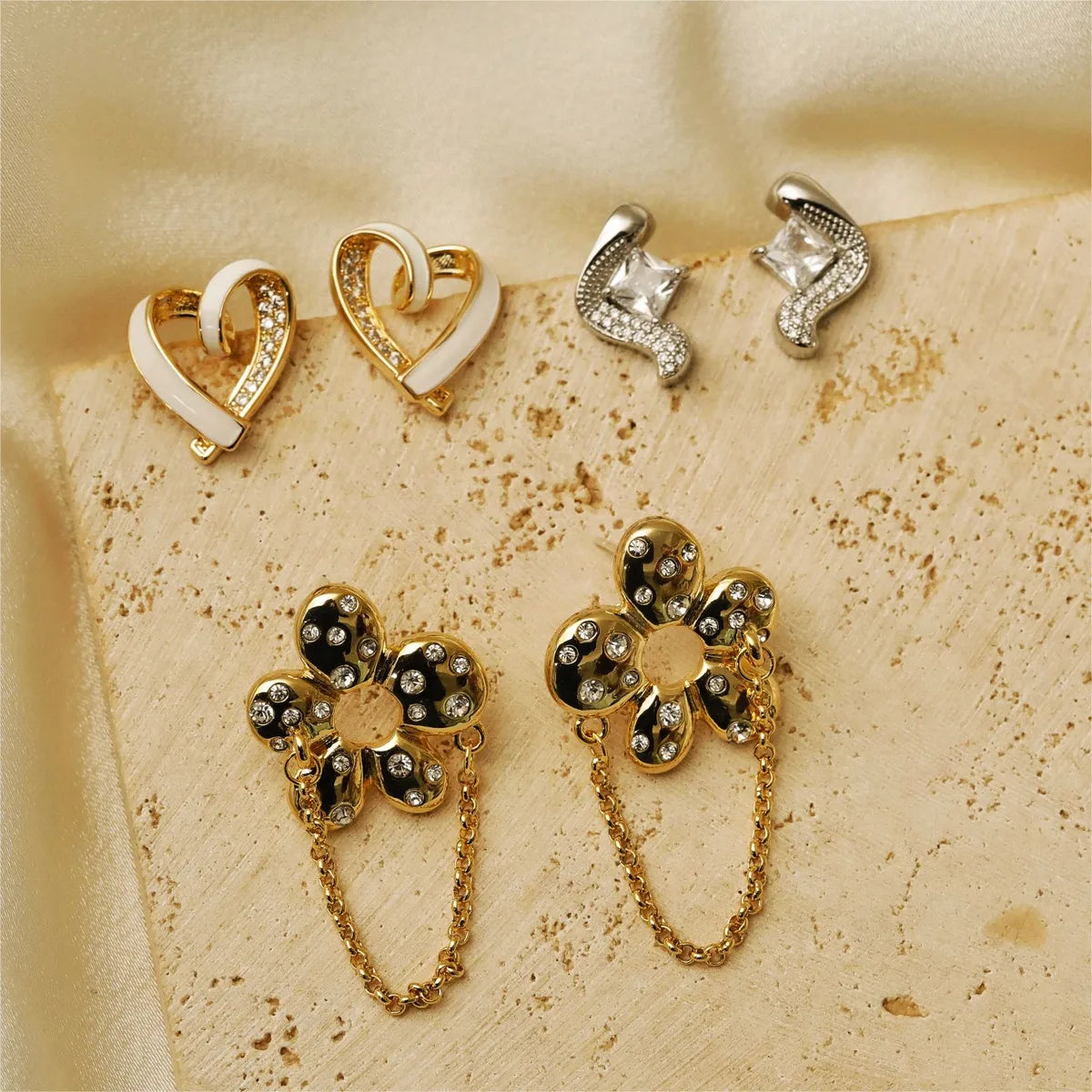 1 Set Cute Lady Commute Circle Heart Shape Daisy Inlay Copper Artificial Pearls Zircon Earrings