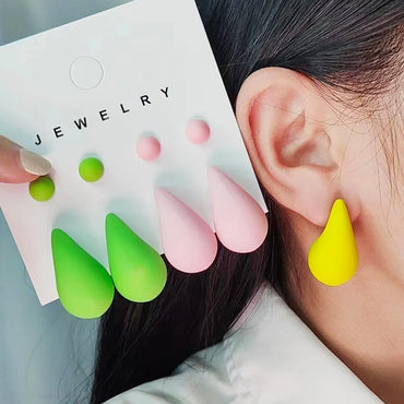 1 Set Cute Water Droplets Spray Paint Arylic Ear Studs