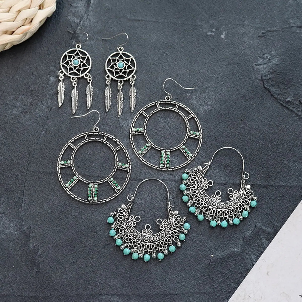 1 Set Retro Flower Alloy Turquoise Seed Bead Handmade Women'S Drop Earrings