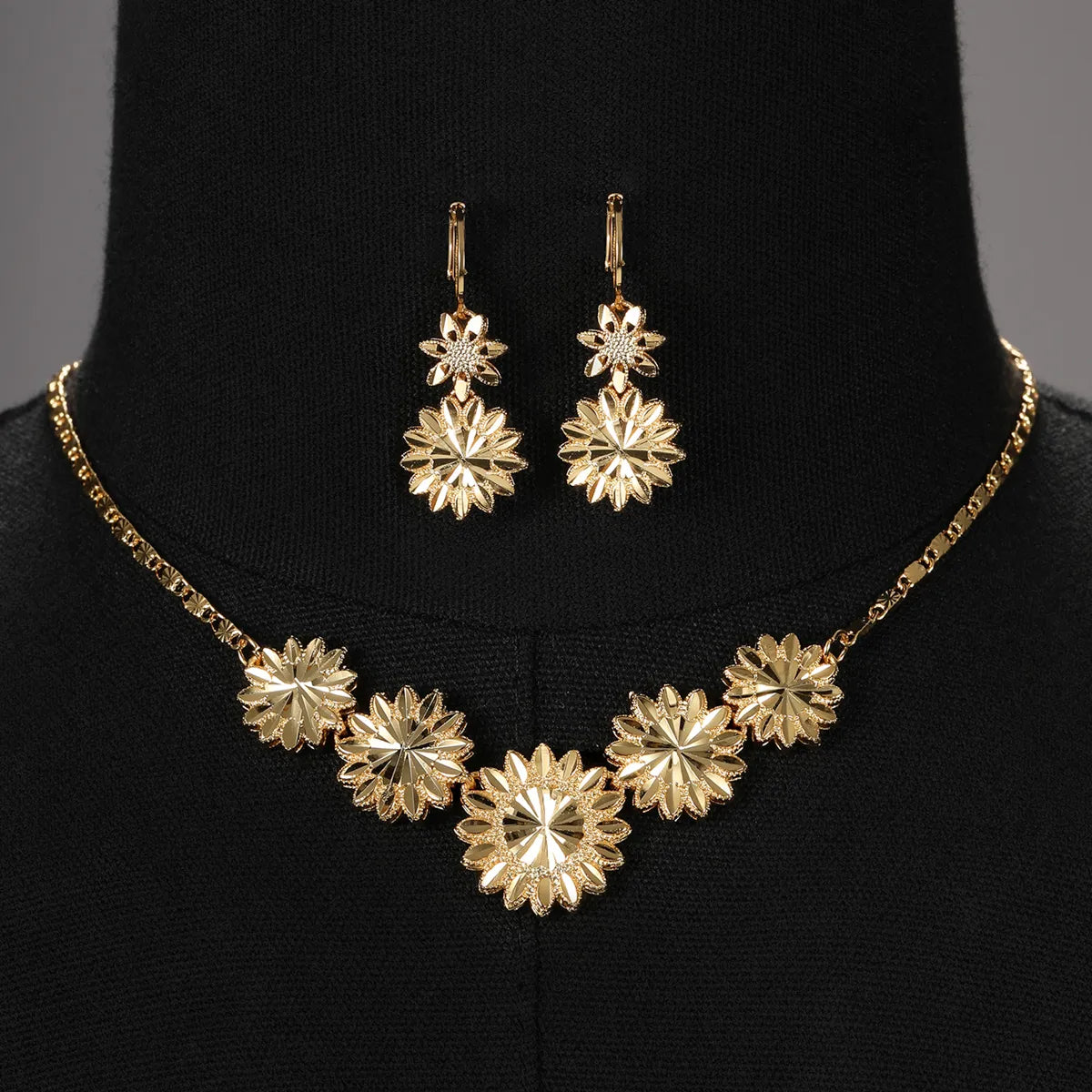 1 Set Retro Flower Copper Plating Unisex Earrings Necklace Jewelry Set