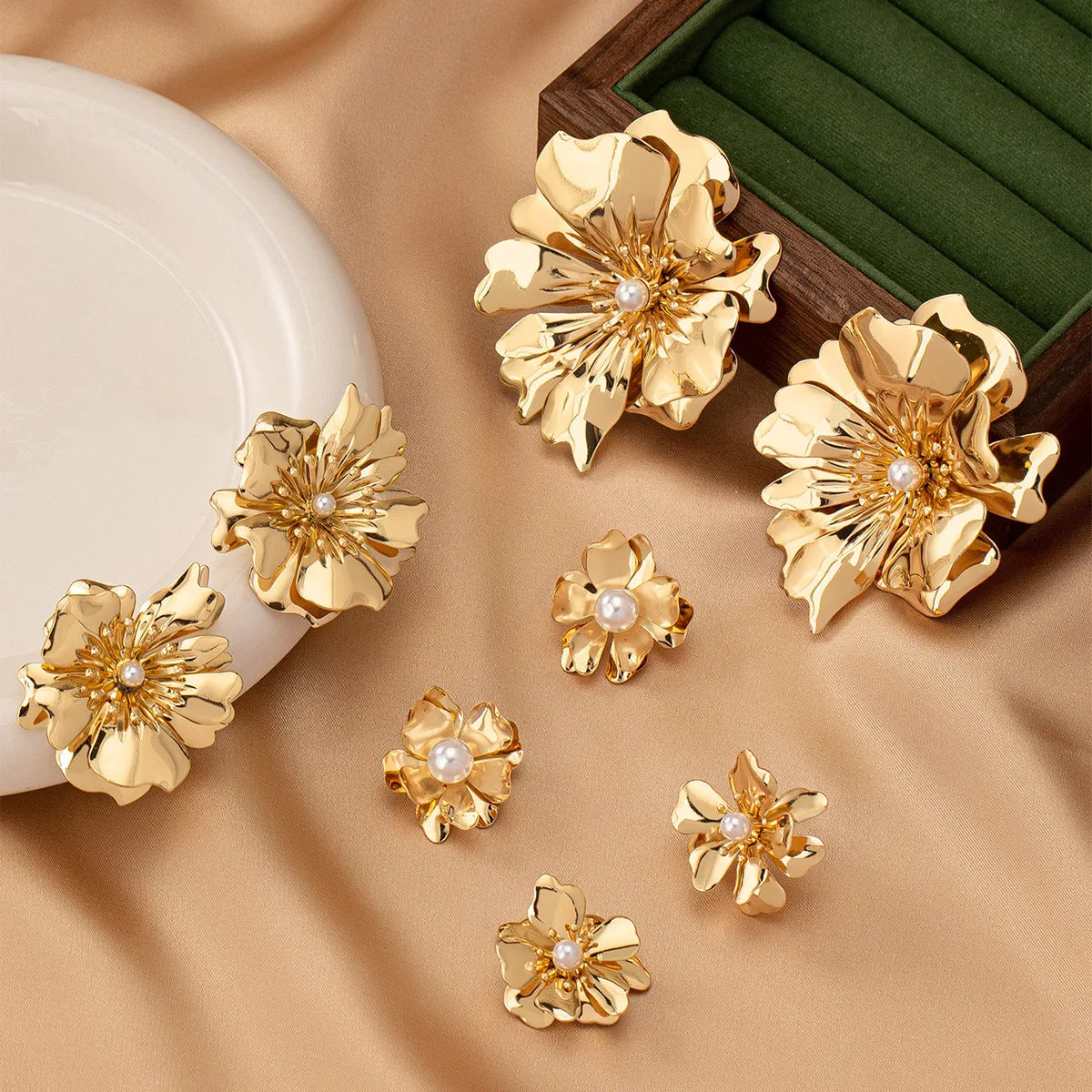 1 Set Simple Style Flower Plating Alloy Ear Studs