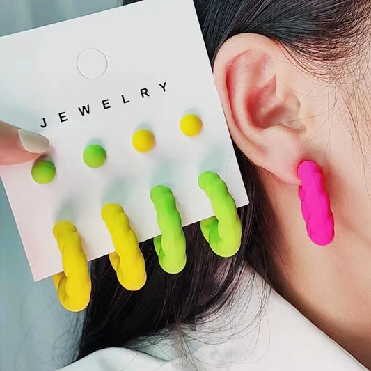 1 Set Simple Style Geometric Solid Color Spray Paint Arylic Ear Studs