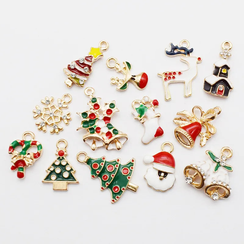 10 PCS/Package 10*17mm 15 * 19mm Alloy Christmas Hat Christmas Tree Santa Claus Pendant