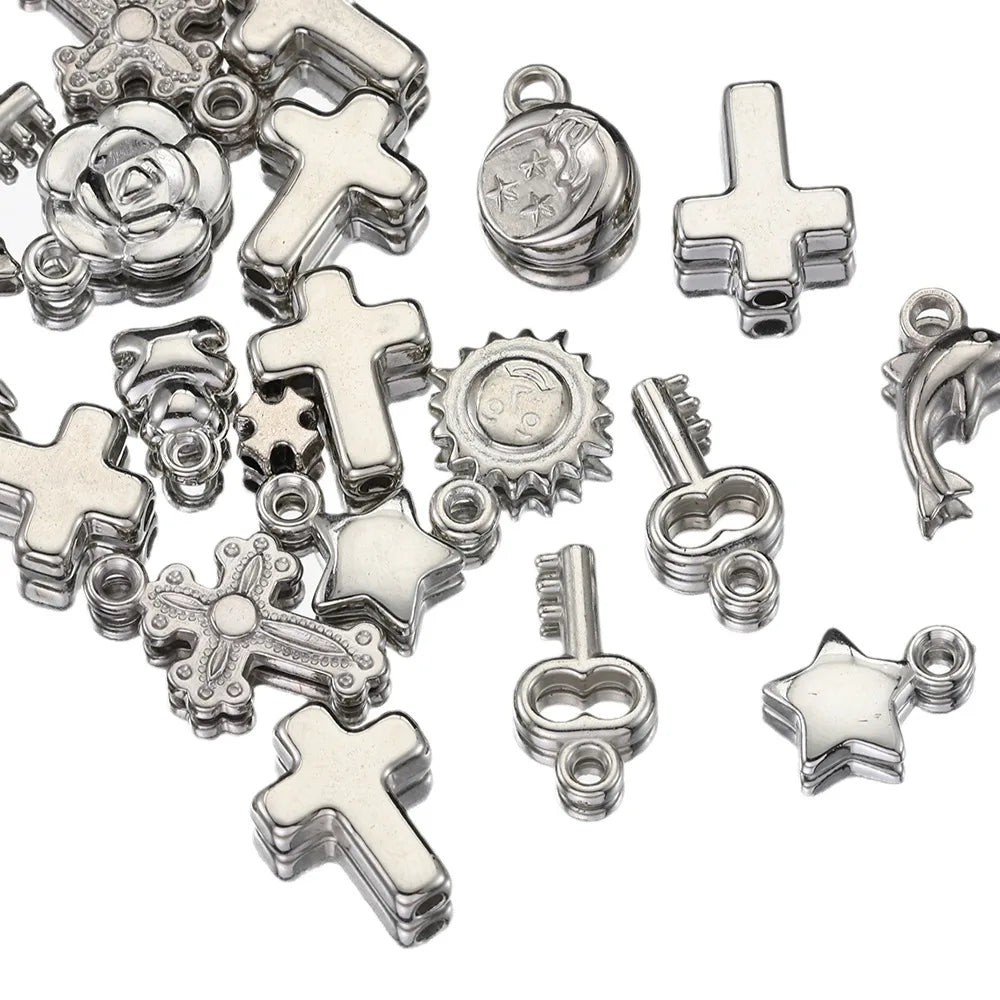 10 PCS/Package 11 * 14mm 12 * 15mm 9*18mm Hole 2~2.9mm Zinc Alloy Cross Sun Key Polished Pendant