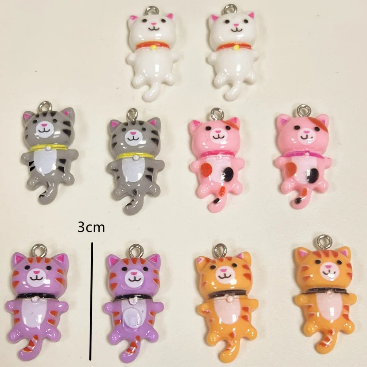 10 Pieces Diameter 3mm Hole Under 1mm Resin Cat Pendant