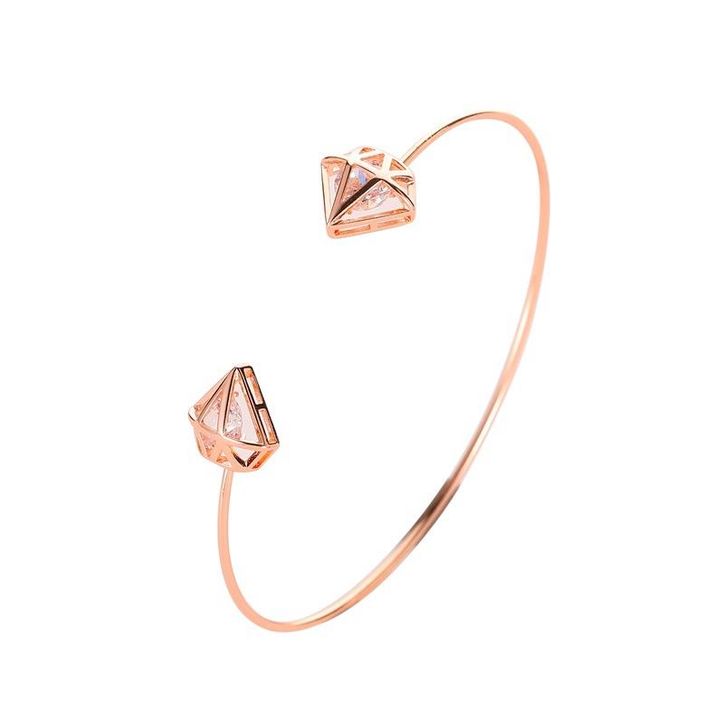 New Bracelet Simple Hollow Triangle Bangle Beautiful Zircon Ms. Open Bangle