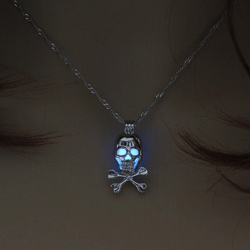 Hot-selling Luminous Openable Skull Pendant Halloween Luminous Necklace Wholesale Gooddiy