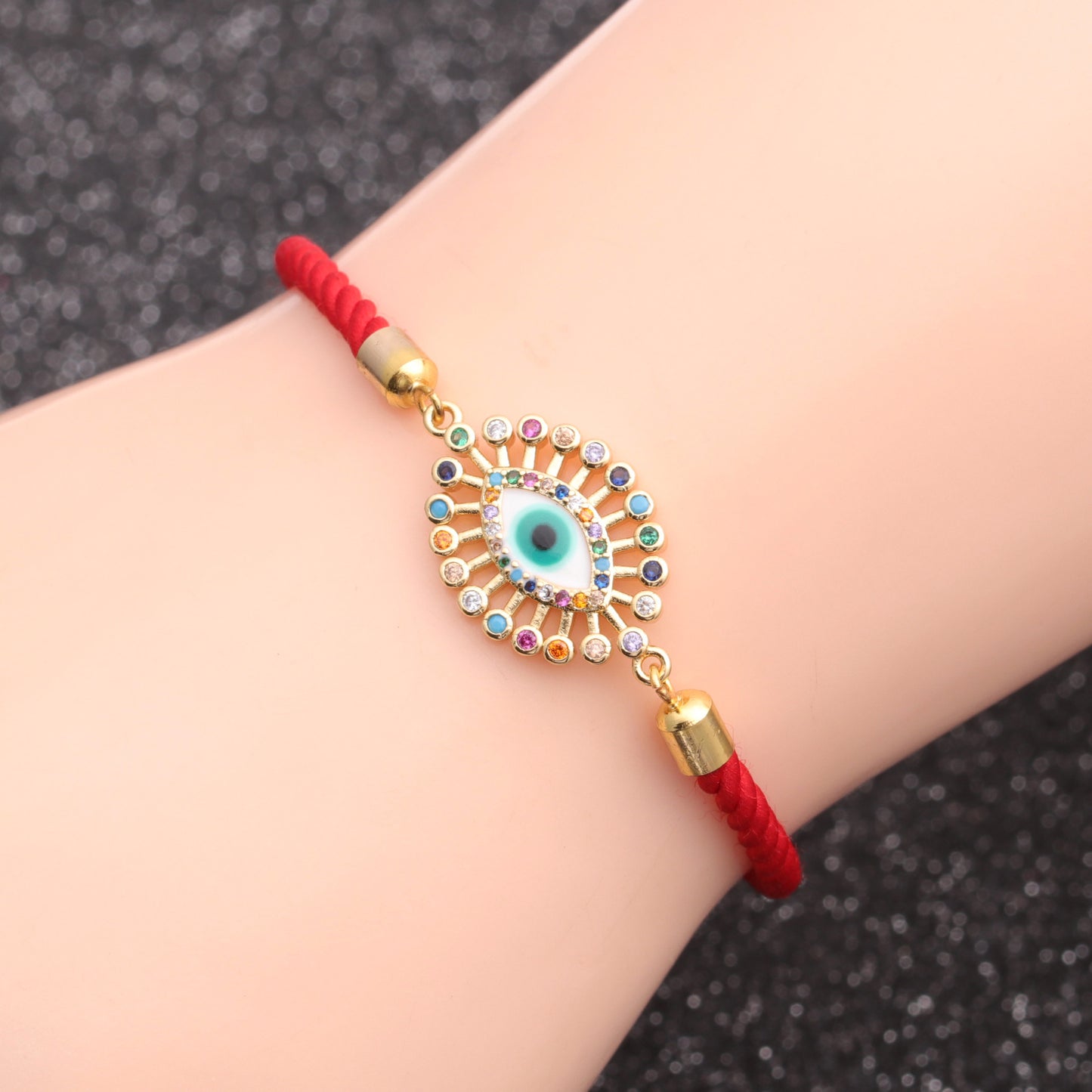 Hot-selling Copper Micro-inlaid Zircon Devil's Eye Bracelet