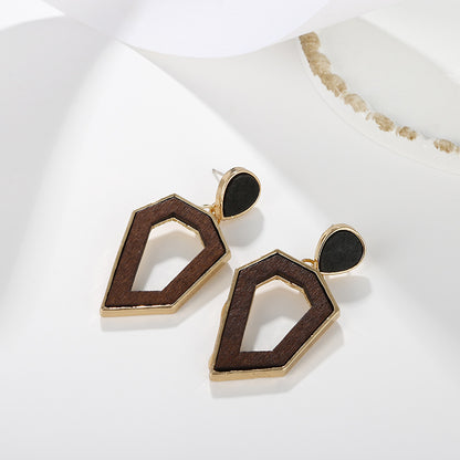 1 Pair Elegant Simple Style Geometric Asymmetrical Irregular Alloy Wood Drop Earrings