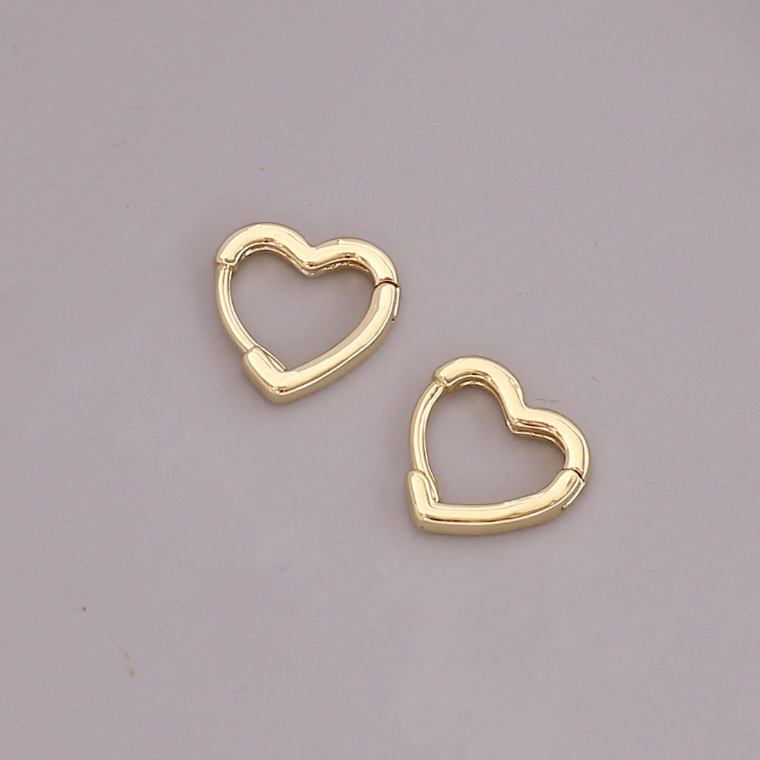 Europe And America Cross Border New Geometric Metal 18k Gold Earrings Simple Personality Gothic Stud Earrings Nightclub Earrings E360