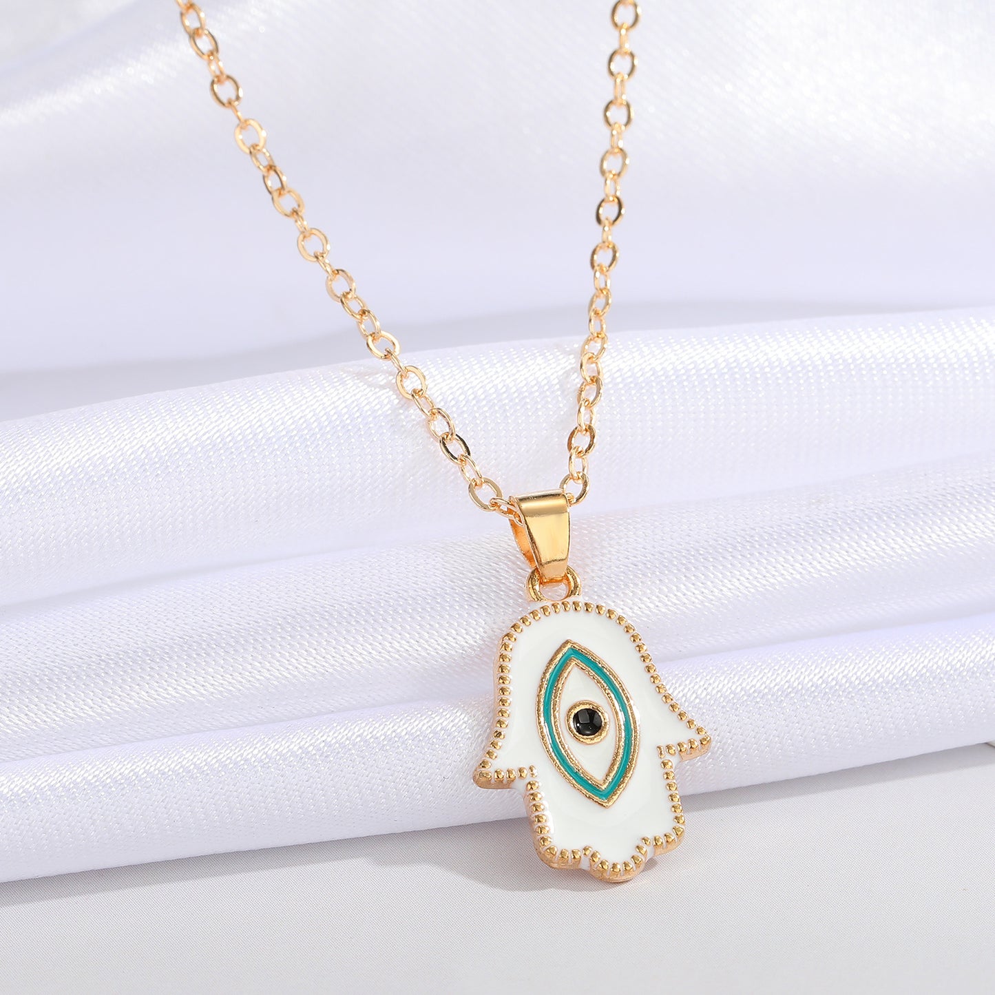 New Retro Palm Inlaid Diamond Vertical Eye Alloy Necklace Wholesale Gooddiy