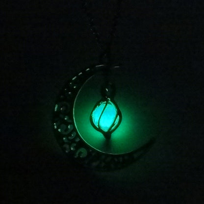 European And American Luminous Simplicity Accessories A Variety Of Popular Fashion All-Match Luminous Hollow Necklace For Women Halloween Ornaments