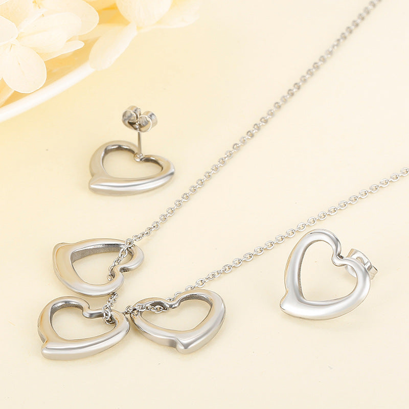 Wholesale Fashion Heart Titanium Steel