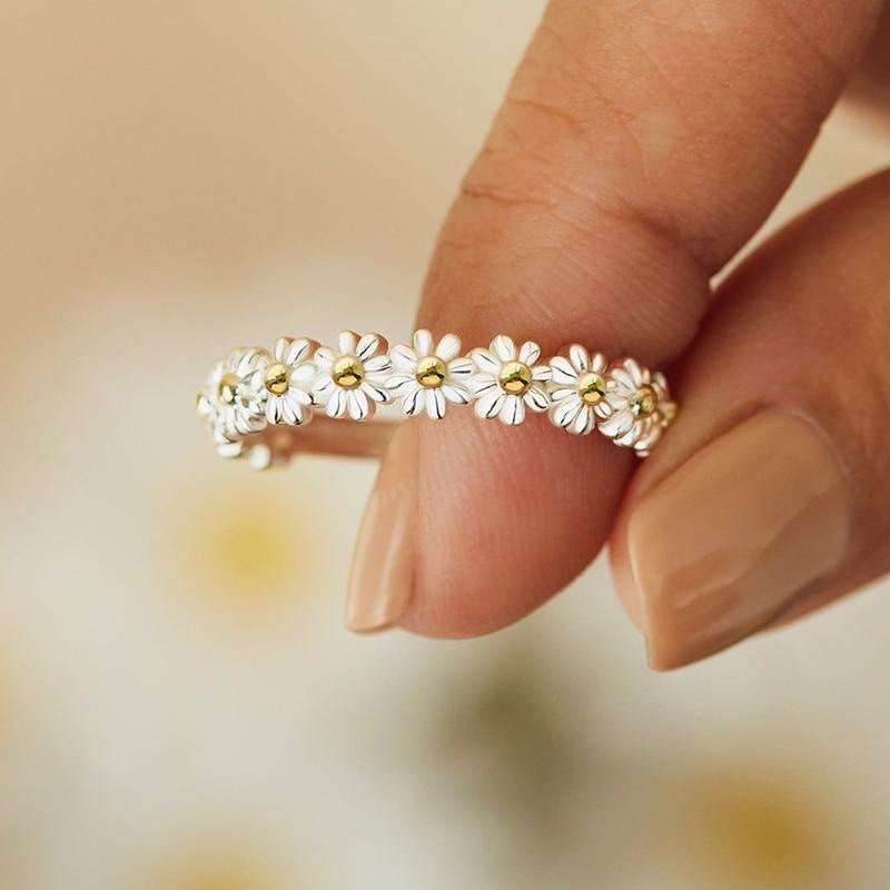 Korean Style Jewelry Sweet Daisy Flower Two-color Copper Ring Wholesale