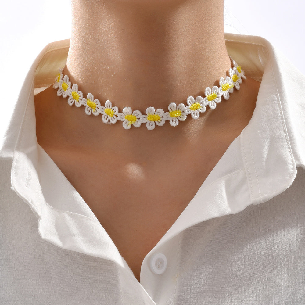 New Fashion Yellow Little Daisy Lace Choker Flower Necklace Wholesale