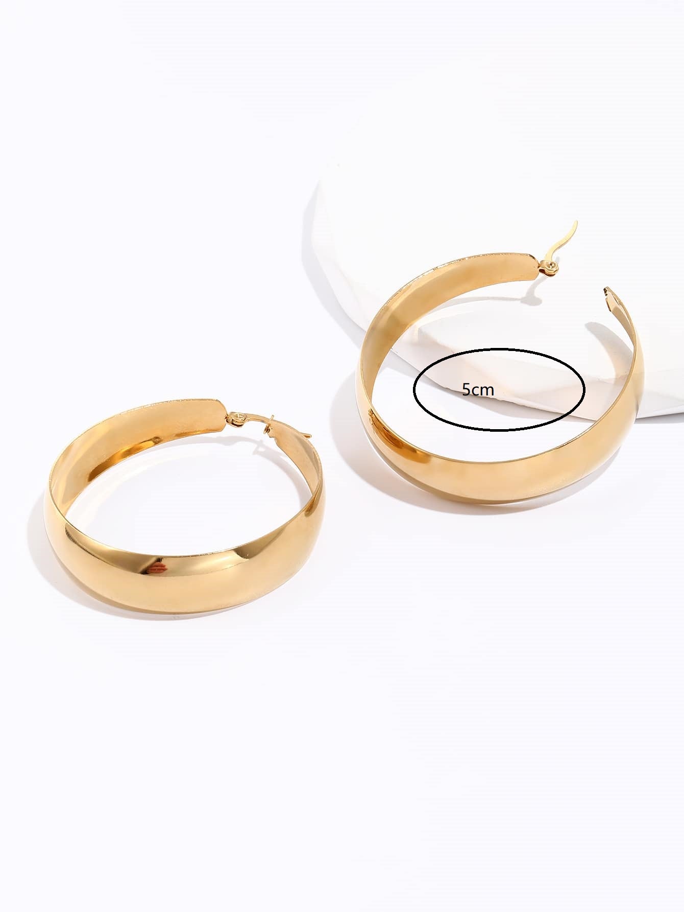 Fashion Creative Stainless Steel Electroplated 18k Circle Earrings