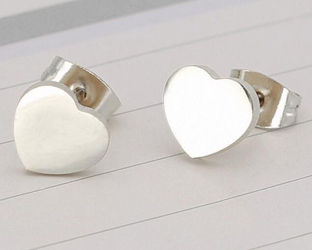 Women's Fashion Heart Stainless Steel No Inlaid Ear Studs Stainless Steel Earrings