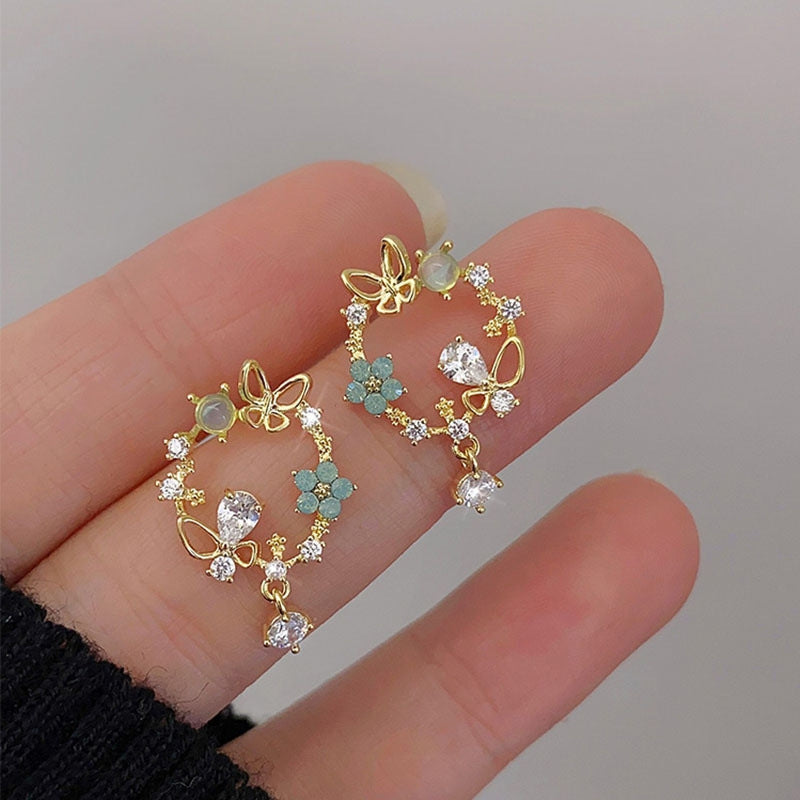 1 Pair Sweet Flower Butterfly Hollow Out Alloy Ear Studs