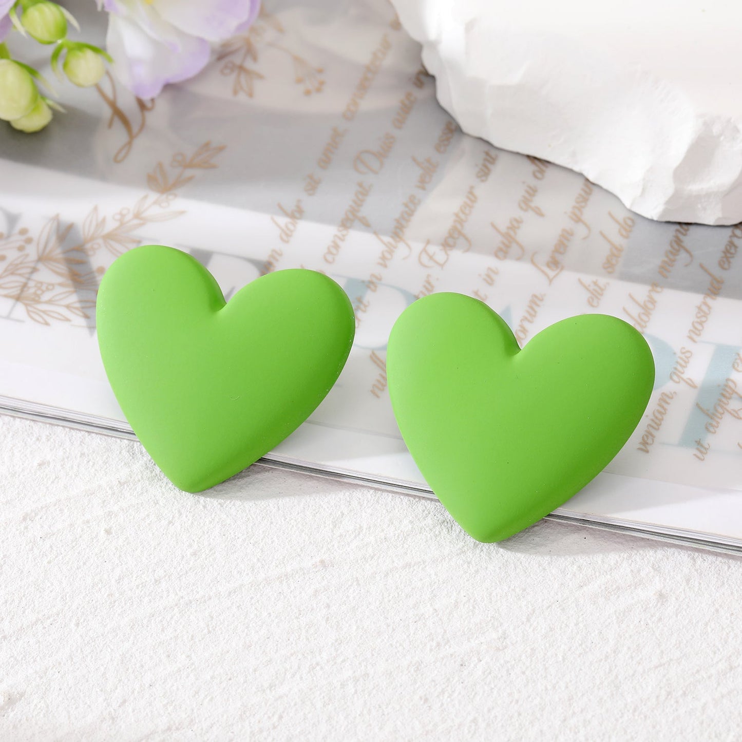 Simple Style Heart Shape Resin Ear Studs 1 Pair