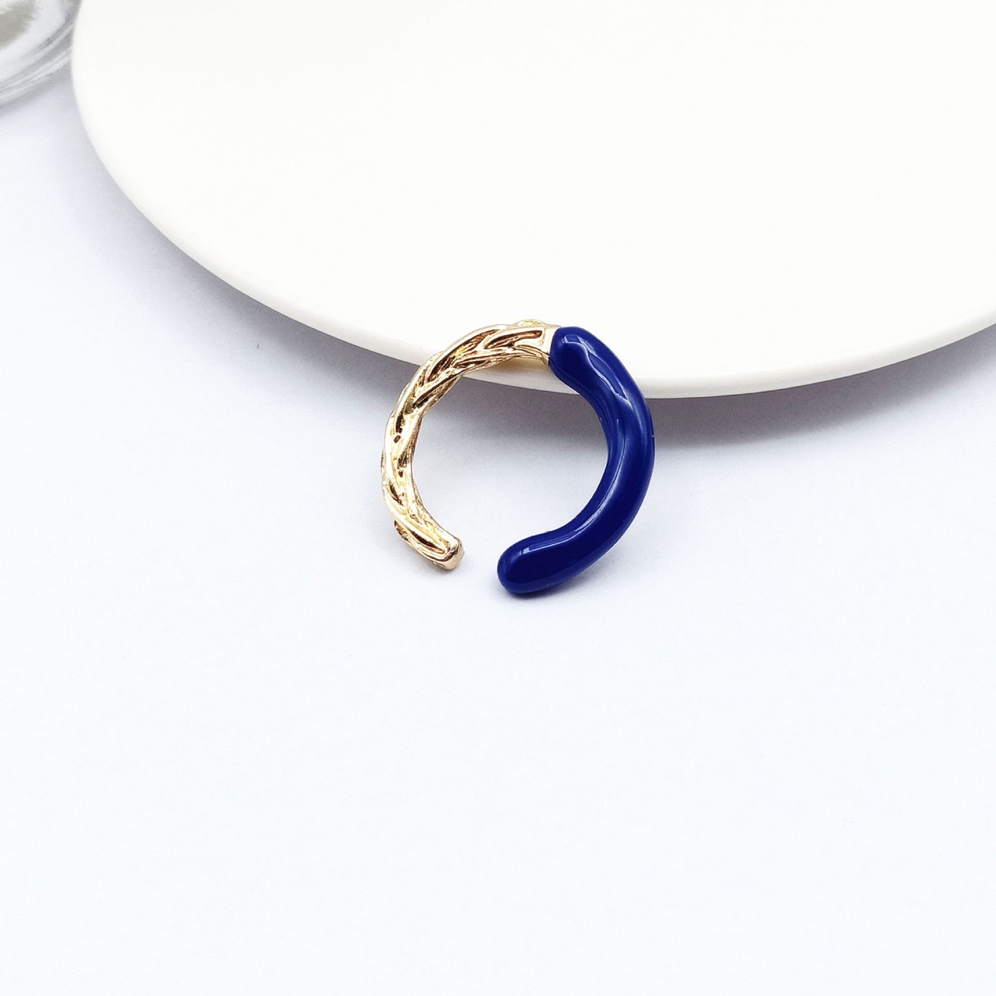 Fashion Twist Alloy Enamel Open Ring