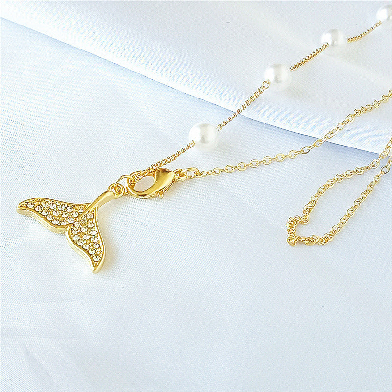 Simple Style Fish Tail Artificial Pearl Alloy Inlay Rhinestones Necklace