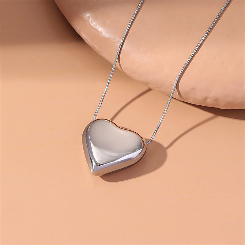 Fashion Heart Shape Titanium Steel Inlaid Gold Pendant Necklace