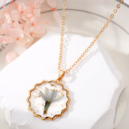 Casual Flower Petal Butterfly Alloy Resin Women's Pendant Necklace 1 Piece