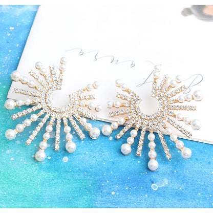 Luxurious Flower Alloy Plating Artificial Pearls Rhinestones Women's Ear Studs 1 Pair