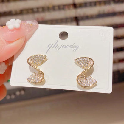 Fashion Triangle Heart Shape Bow Knot Alloy Plating Inlay Rhinestones Pearl Women's Earrings 1 Pair