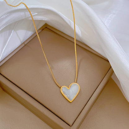 Fashion Heart Shape Titanium Steel Plating Pendant Necklace